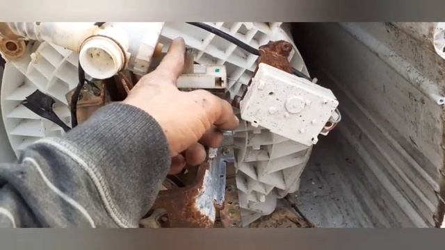 Pengering mesin cuci tidak berputar - penyebab dan solusinya смотреть онлайн