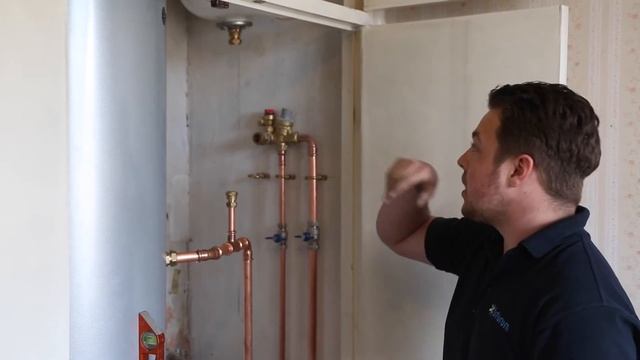 Biomass Boiler Install 6.0 | Fitting Unvented Hot Water Cylinder смотреть онлайн