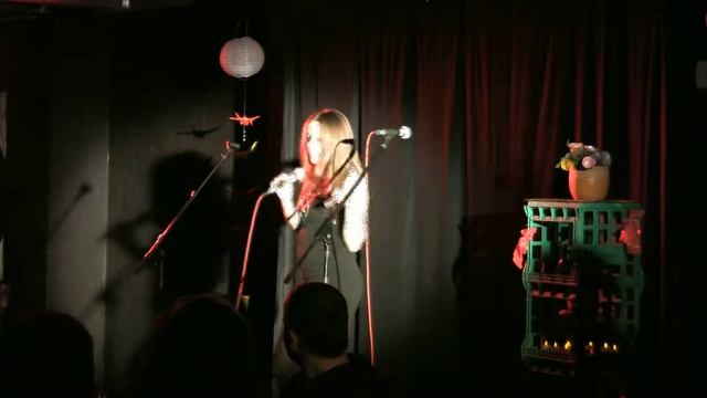 10. Iris - Black Betty - O Valencia! смотреть онлайн