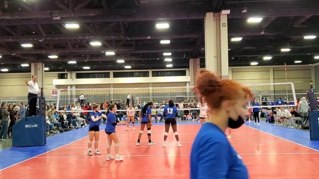 Carolina CHAOS 17 Royal vs. Barracuda 17s Set 1 смотреть онлайн