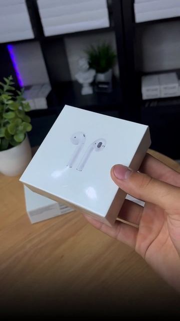 Почему многие любят AirPods 2? смотреть онлайн