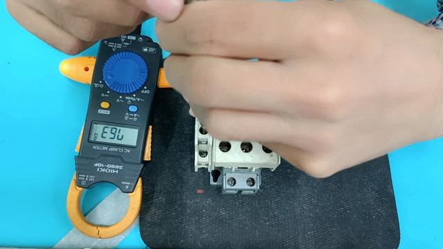 How Magnetic Contactor Works. কিভাবে ম্যাগনেটিক কন্ডাক্টর কানেকশন করে অন অফ করা যায়। খুবই সহজ। смотреть онлайн