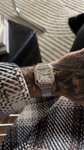 First day with the Cartier Santos! смотреть онлайн