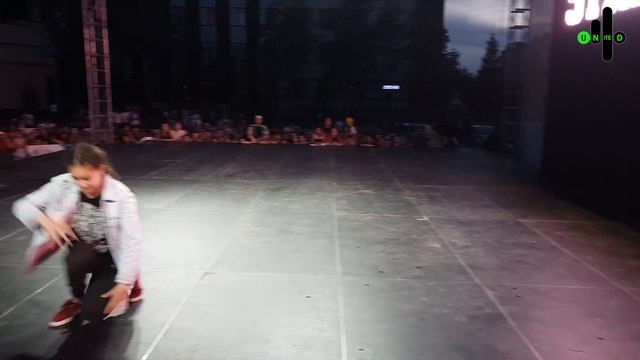 Hip Hop Beginners 1x1 Anuar Azykeev VS Moldir Mukasheva смотреть онлайн