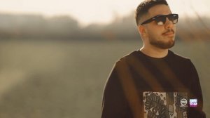 Aron Afshar - Bezar Hame Donya Bedoone I Official Video ( آرون افشار - بزار همه دنیا بدونه )