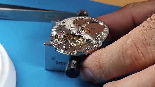 I built my own Flieger watch - Part 1 - Disassembly смотреть онлайн