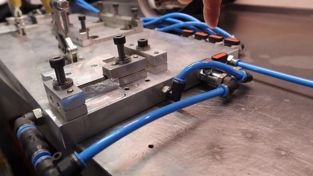 Welding Titanium Leaf Springs for Custom Cycle | AZUB TiFLY X Recumbent Trike смотреть онлайн