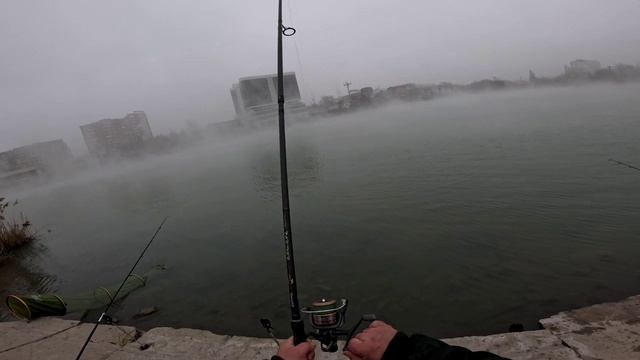 Зимняя рыбалка и рыбу поймать не так уж и просто, Господа. смотреть онлайн