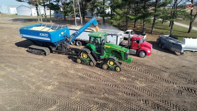 Illinois Soybean Harvest 2022 with a JOHN DEERE X9 1100 Combine смотреть онлайн