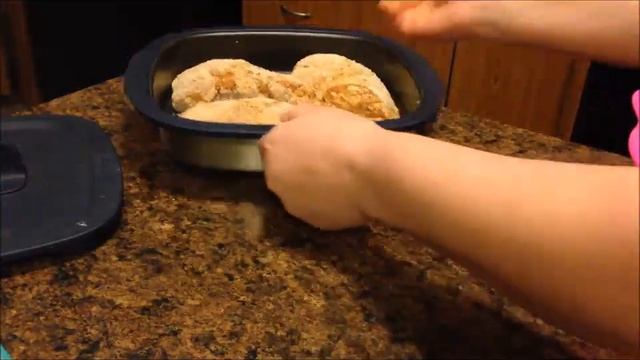 Tupperware MicroPro Grill Chicken Parmesan. 15 minutes!!! смотреть онлайн