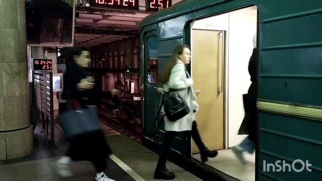 Очередная покатушка в Московском метро смотреть онлайн