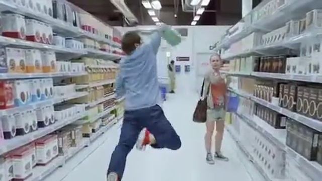 VISA Pay Wave Commercial 2012 смотреть онлайн