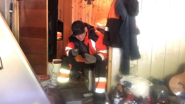 Установка тумблера переключения аккумуляторов смотреть онлайн