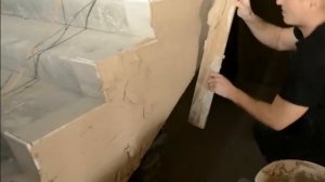 ДВА СПОСОБА КАК МОЖНО ЗАШТУКАТУРИТЬ ТОРЕЦ БЕТОННОЙ ЛЕСТНИЦЫ.