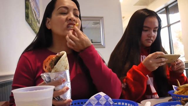 The Ultimate Greek American Gyros! смотреть онлайн