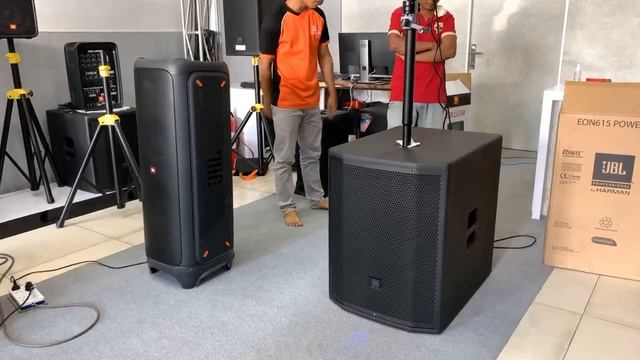 «ឈុតមហាកម្លាំង» ម្តង! JBL PRX818XLFW + IRX112BT смотреть онлайн