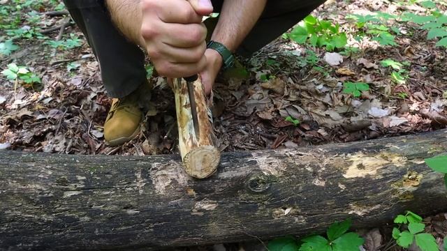 Military Survival Knife Field Skills! Tips and Tricks! смотреть онлайн