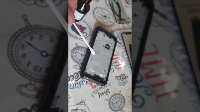 замена разбитого экрана FISO