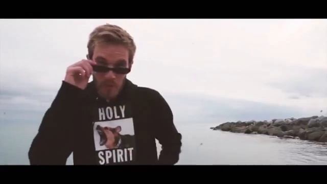 Bitch Lasagna - Pewdiepie ft. Aloona Larionova смотреть онлайн