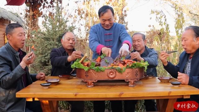 DONKEY LEG GOURMET! Eaten With Pastry On Top, Super Flavorful! | Uncle Rural Gourmet