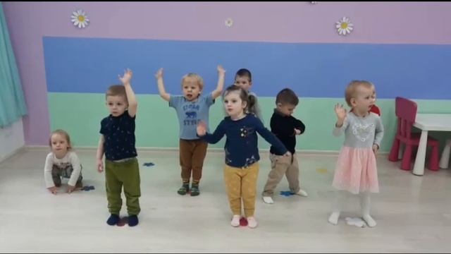 Танцы Группа Мини Волчок 1,5-3 года смотреть онлайн