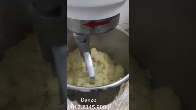 PLANETARY MIXER 20 LITER SINMAG * SM-201 смотреть онлайн