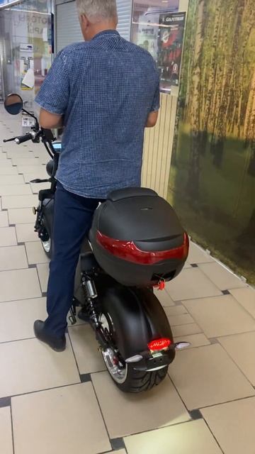 Электроскутер CityCoco 3000W с запасом хода до 50-60 км. Скорость до 75 км/ч смотреть онлайн