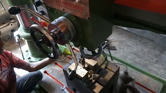 50mm Cap. Double Column Radial Drilling machine смотреть онлайн