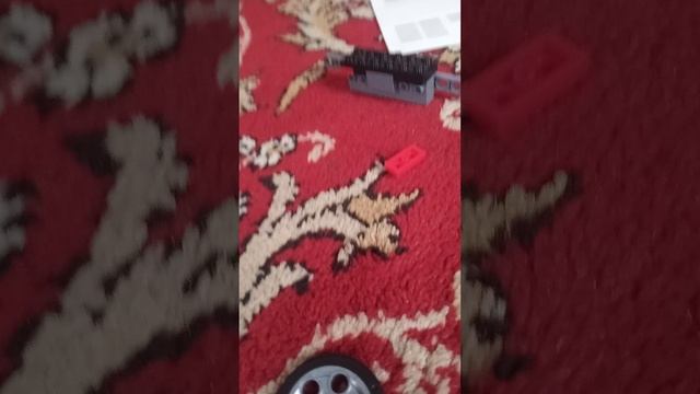 Я с своей сестрой сделали из лего стол и кровать