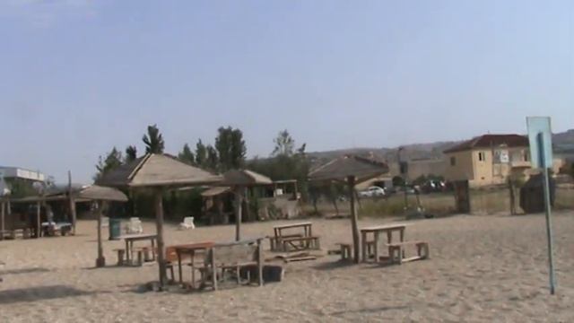 10 часов утра, пляж заполняется смотреть онлайн