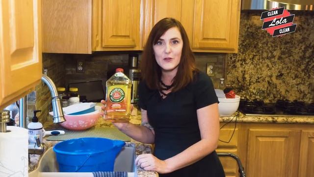 Episode 5: Lola Teaches How to Make a Human Mop смотреть онлайн