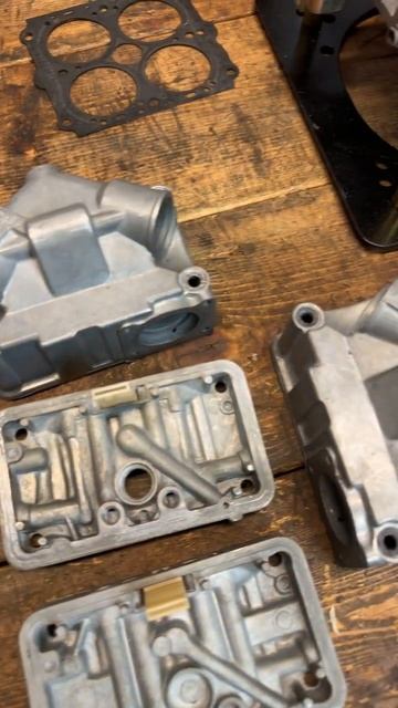 Holley Double Pumper Rebuild Live! Sat 2/4/23 смотреть онлайн