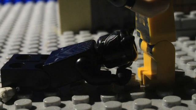 Lego WOLVERINE vs BLACK PANTHER! смотреть онлайн