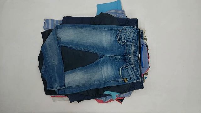 28600 Мужской микс весна-лето MEN / S (extra/1 кат) 31 пак 10кг 6.15€/кг 33шт смотреть онлайн
