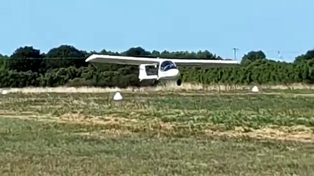 Ulm Albatros D Aviasud,1er Posé Solo