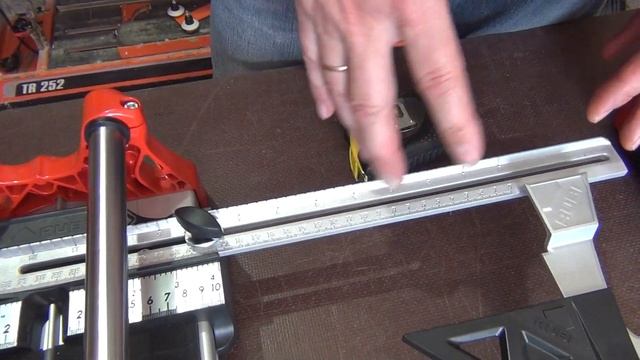 Порівняння ручних плиткорізів RUBI HIT-1200 N Shijing 1352 (Distar Mechanic Tracer 1200 ) смотреть онлайн
