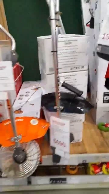 Присматриваем на пасеку бензиновый триммер #bee #пчеловодство #пасека смотреть онлайн
