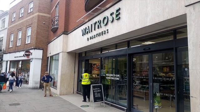 Entertaining The Troops - Episode 2 смотреть онлайн