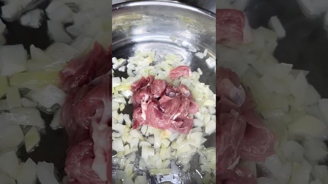 Индейка на сковороде #индейка #мясо #жареноемясо #видеорецепт #еда смотреть онлайн