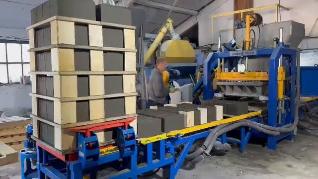 Вибропресс «Рифей-Удар-Автомат» | stroytec.ru смотреть онлайн