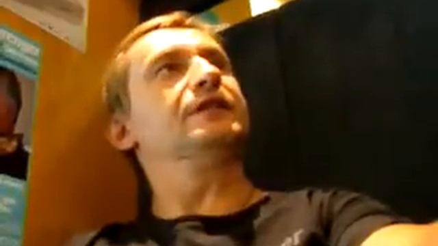 Пьем кофе со сладостями.avi смотреть онлайн