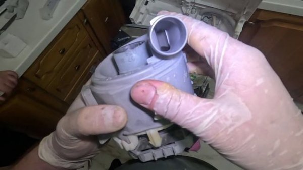 Посудомоечная машина Siemens 2010 года с цеолитом, оишбка E07, а ведь могли делать хорошо...