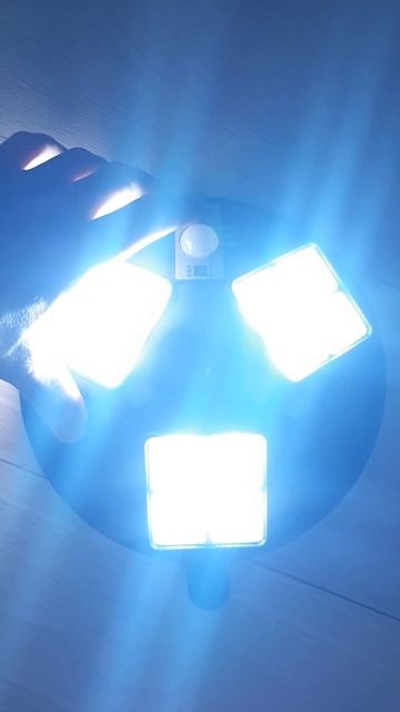 Уличный солнечный прожектор с датчиком движения и с пультом управления Авито доставкой Екатеринбур смотреть онлайн