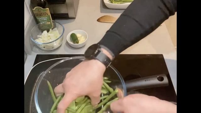Slowed Cooked Charred Green Beans (Ottolenghi Flavour Cookbook Vegan Recipe) + Homgeek Knives Revie смотреть онлайн