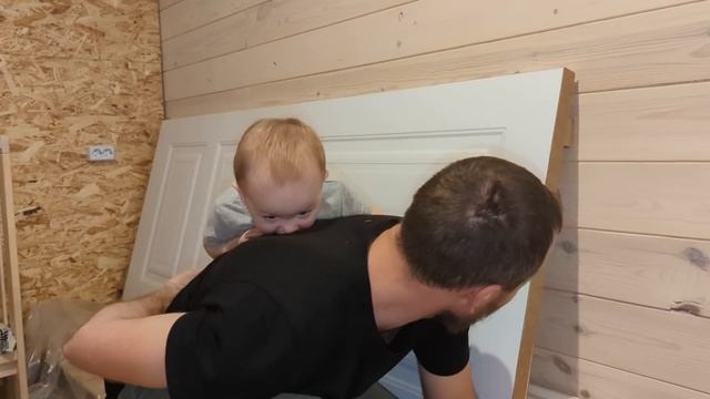 ЖДАЛИ ЭТОГО МЕСЯЦ. ПРИЕХАЛ ТЕПЛЫЙ КУРЯТНИК. ПОСТАВИЛИ НОВЫЕ ДВЕРИ. смотреть онлайн