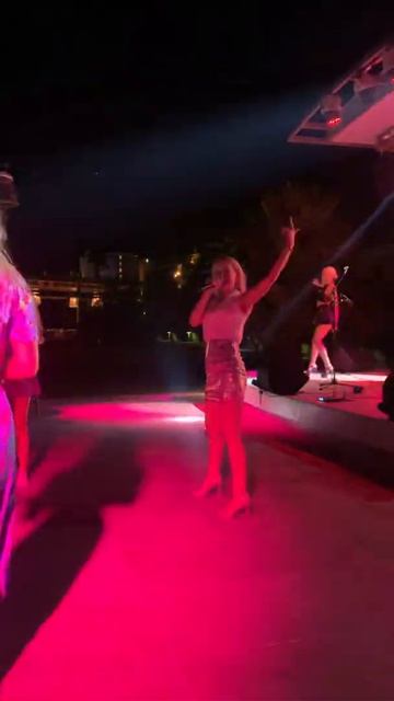 Worth It / Playmodeband / Barut hotel смотреть онлайн