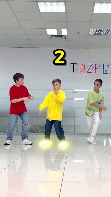 Шаффл Баттл 😎🔥 Who BEST DANCER ? 🤔💥 NEON MODE 😨⭐️ TUZELITY SHUFFLE ⭐️ смотреть онлайн