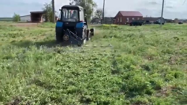 Как работает роторная косилка КРН - 2.1 смотреть онлайн