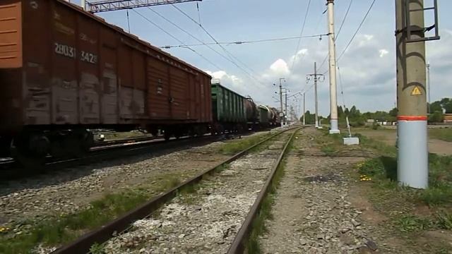 ВЛ80Т-1942 с ВЛ80С-2722 и грузовым поездом смотреть онлайн