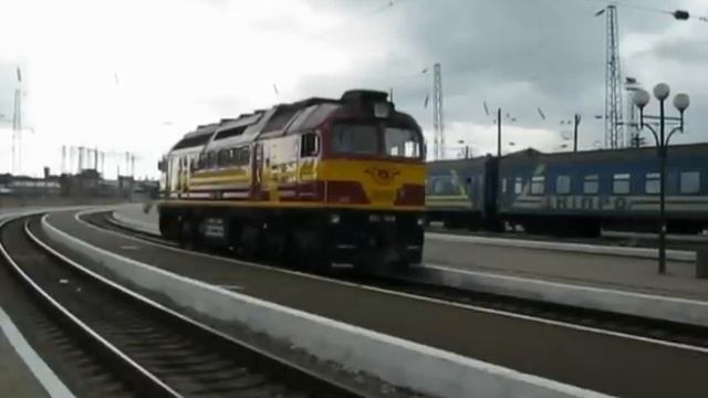Прицепка тепловоза М62-1439 до поїзда Львів-Рахів смотреть онлайн